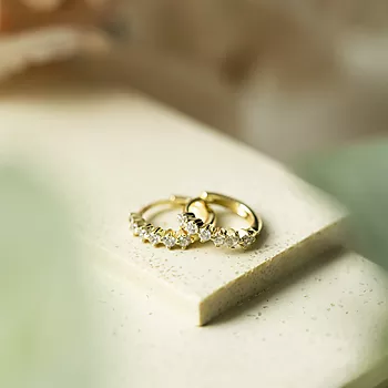 Bilde nummer 4 av Pan Jewelry, Øreringer i forgylt sølv med zirkonia