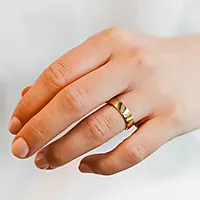 Bilde nummer 4 av Giftering i 375 gult gull | 5 mm bredde