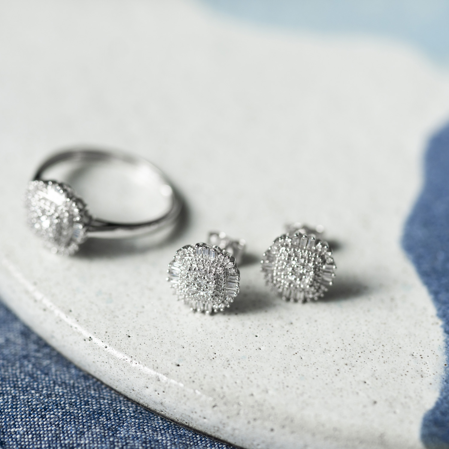 Bilde nummer 4 av Pan Jewelry, Øredobber i 585 hvitt gull med diamanter 0,38 ct