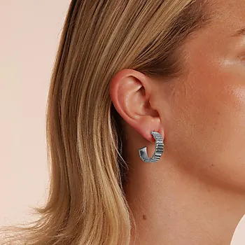 Bilde nummer 2 av Brick øreringer i messing med zirkonia