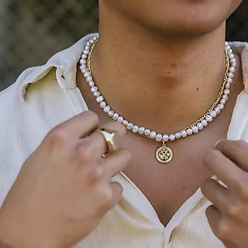Bilde nummer 3 av Janne Formoe by Pan Jewelry, Smykke i forgylt sølv med zirkonia