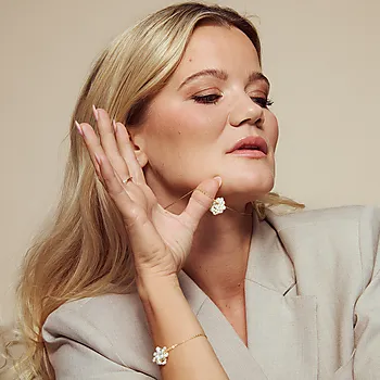 Bilde nummer 2 av Perlefnugg smykke i 925 forgylt sølv med ferskvanssperler