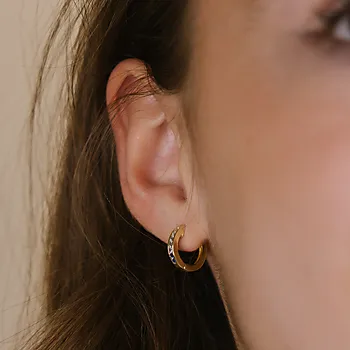 Bilde nummer 2 av Pan Jewelry, Øreringer i 925 forgylt sølv med zirkonia i blå nyanser
