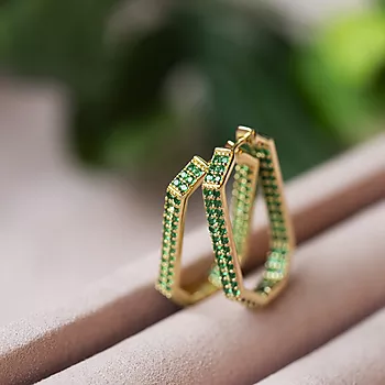 Bilde nummer 3 av Janne Formoe by Pan Jewelry, Øreringer i 925 forgylt sølv med grønne zirkonia