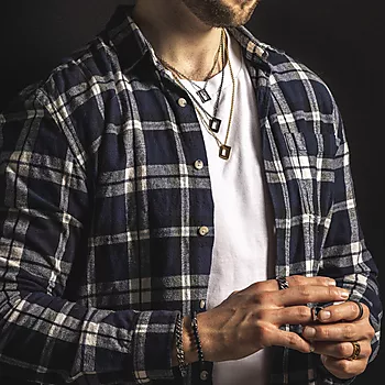 Bilde nummer 4 av Alexander, Smykke i forgylt stål firkant