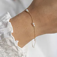 Bilde nummer 2 av Armbånd i 585 gult gull med ferskvannsperler
