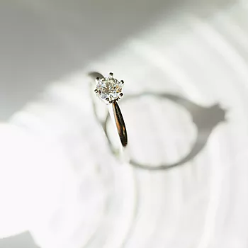 Bilde nummer 4 av Olivia diamantring i 585 hvitt gull 0,50 ct