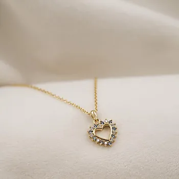 Bilde nummer 2 av Smykke til barn i 925 forgylt sølv med hjerte