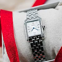 Bilde nummer 3 av Conseptual dameklokke i stål med krystall