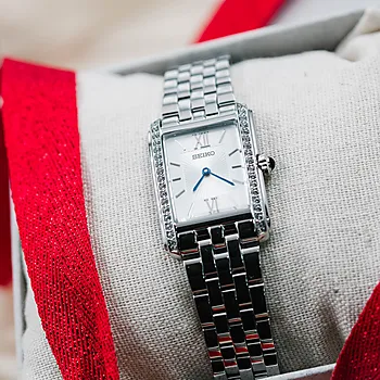 Bilde nummer 3 av Conseptual dameklokke i stål med krystall