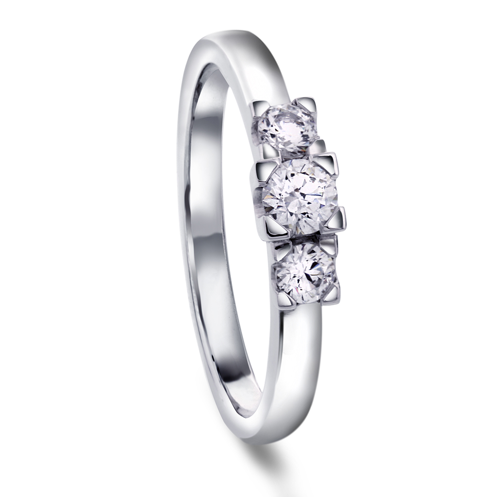Moments by Pan Jewelry, Diamantring Adore i 585 hvitt gull 0,43 CT | 2,5 mm bredde