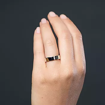 Bilde nummer 2 av Giftering i 585 hvitt gull med diamanter 0,10 ct W/VS | 5 mm bredde