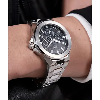 Bilde nummer 4 av Guess, Sport herreklokke med stållenke
