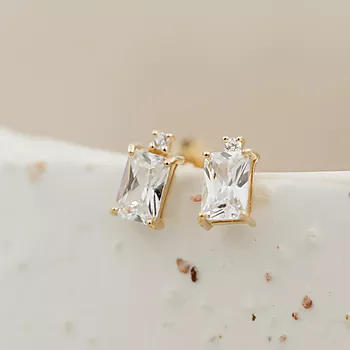 Bilde nummer 4 av Pan Jewelry, Øredobber i 585 gult gull med glass sten og zirkonia
