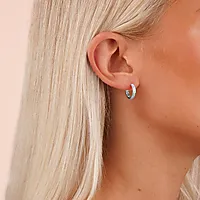 Bilde nummer 2 av Twist øreringer i messing med zirkonia