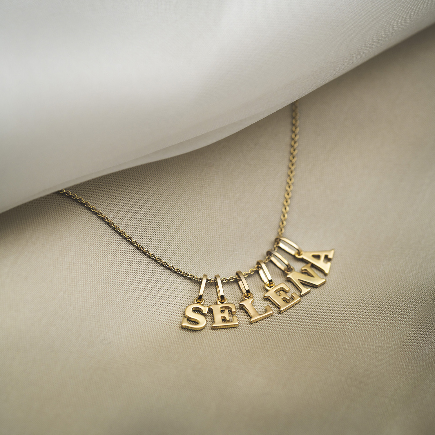 Bilde nummer 4 av Pan Jewelry, Bokstavaheng i 585 gult gull