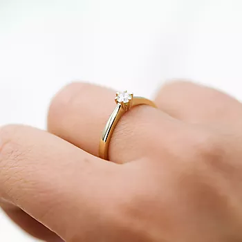Bilde nummer 4 av Olivia diamantring i 585 gult gull 0,20 ct
