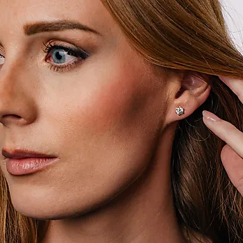 Bilde nummer 2 av Contessa LAB diamantøredobber i 585 gult gull 1,00 ct