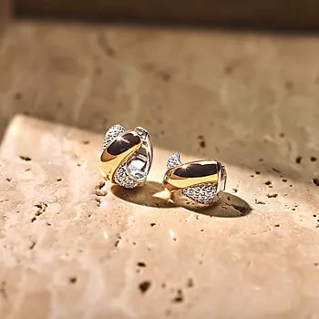 Bilde nummer 3 av Øreringer i 925 forgylt sølv med zirkonia