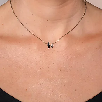 Bilde nummer 2 av Familiesmykke i 925 sølv med mor og datter