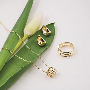 Bilde nummer 4 av Vibe ring i 925 forgylt sølv