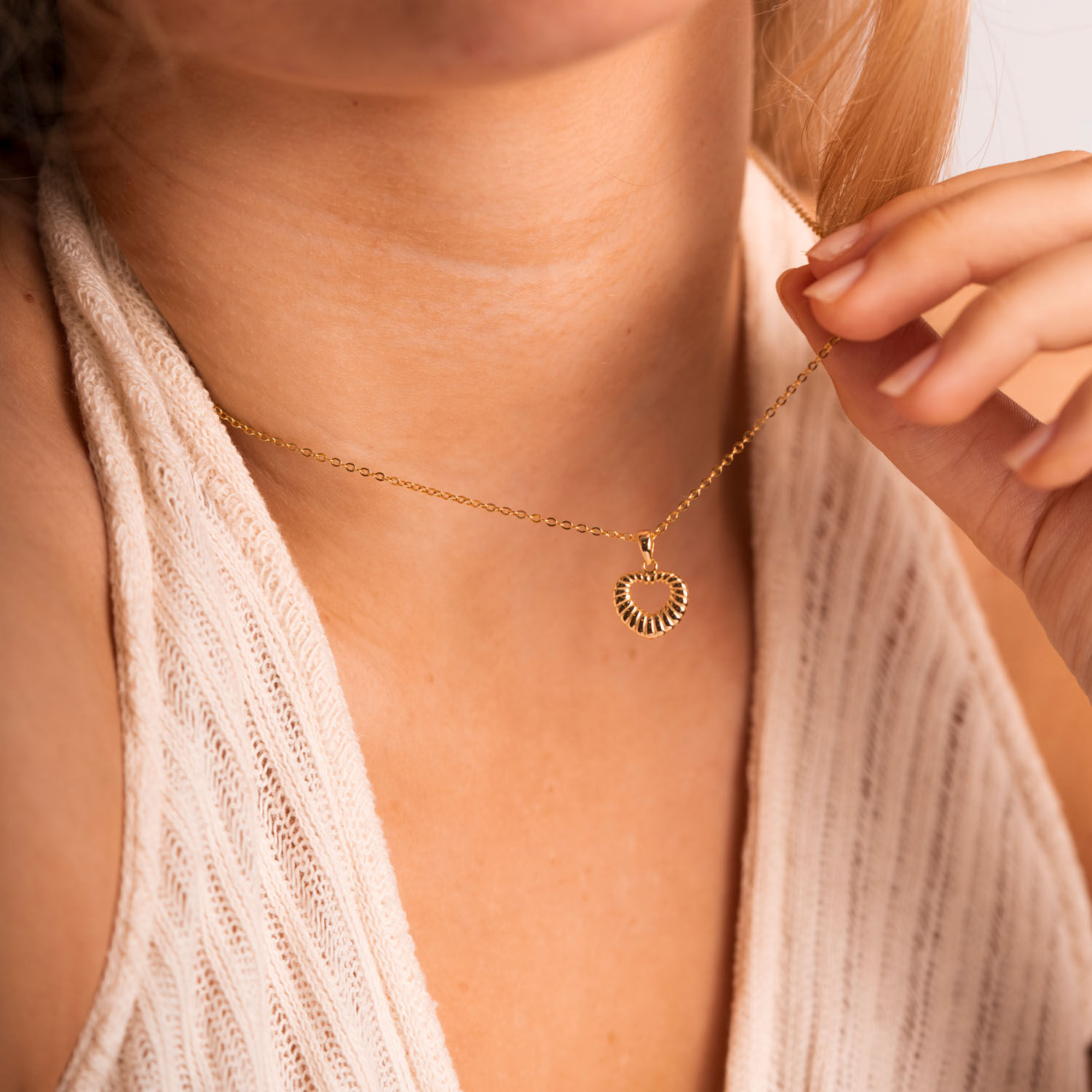 Bilde nummer 3 av Pan Jewelry, Hjertesmykke i forgylt 925 sølv