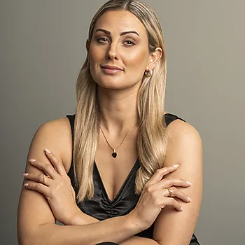 Bilde nummer 3 av Pan Jewelry, Ring i forgylt 925 sølv med hvit zirkonia
