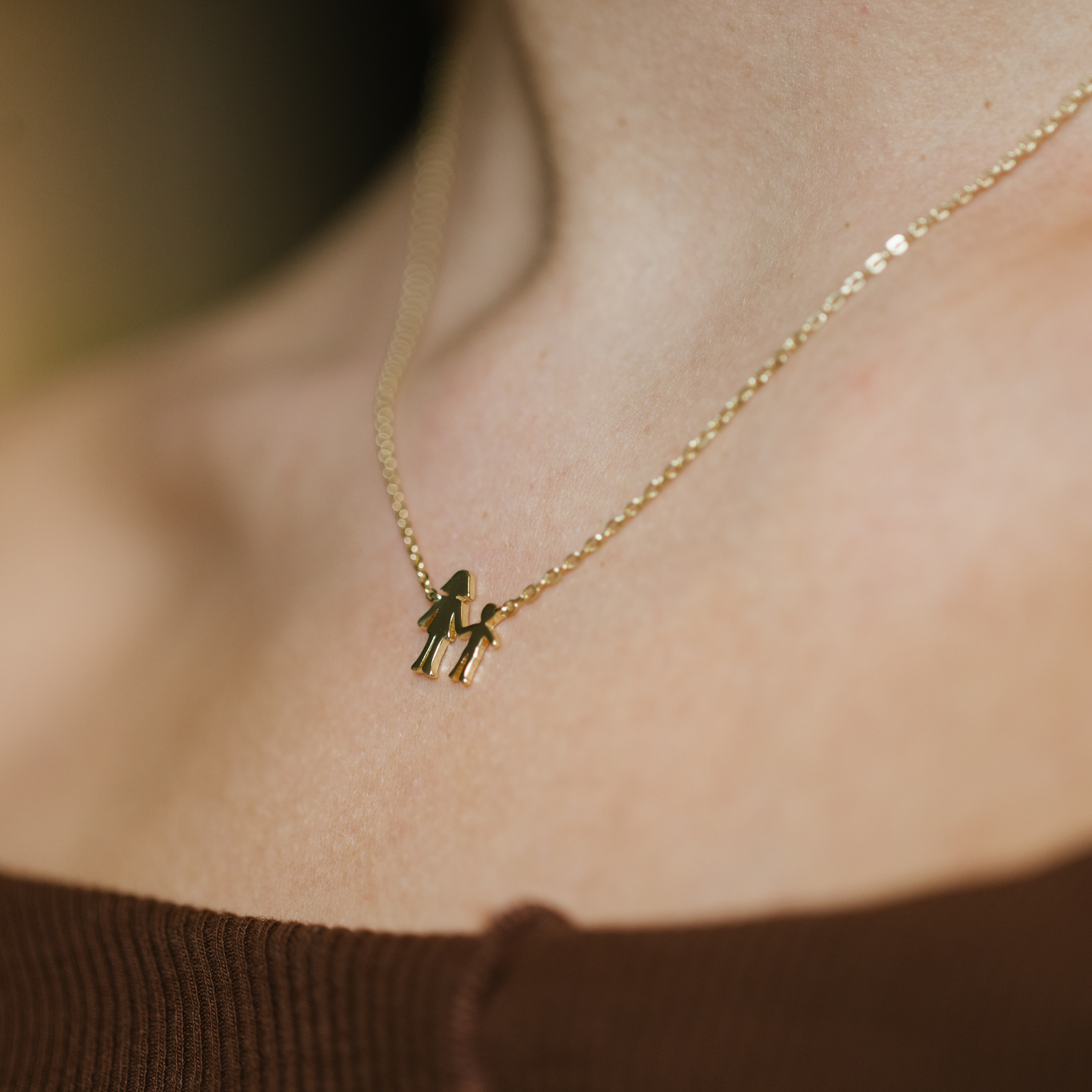 Bilde nummer 2 av Pan Jewelry, Familiesmykke med mor og sønn i 925 forgylt sølv