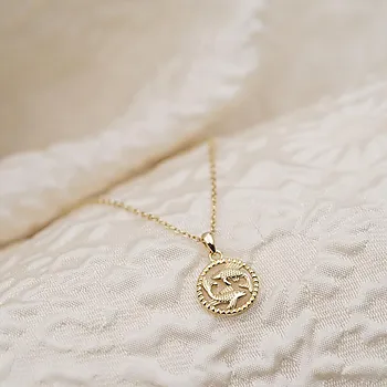 Bilde nummer 2 av Smykke til barn i 925 forgylt sølv med fiskene