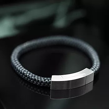 Bilde nummer 2 av Alexander, Armbånd i stål med blå skinnrem