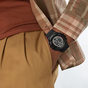 Bilde nummer 2 av Timeless herreklokke med digital visning