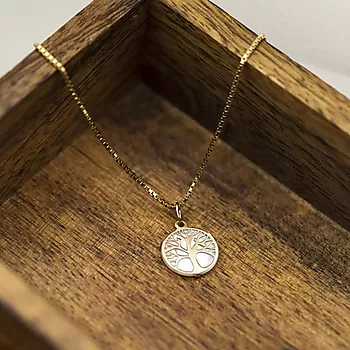Bilde nummer 3 av Pan Jewelry, Anheng i 585 gult gull med perlemor og livets tre