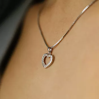 Bilde nummer 3 av Pan Jewelry, Anheng i 585 hvitt gull med zirkonia og hjerte