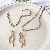 Bilde nummer 3 av Sweet Droplets øredobber i forgylt messing med krystall