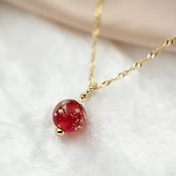 Bilde nummer 3 av Pan Jewelry, Anheng i 925 forgylt sølv med rød glasskule