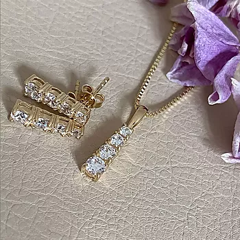Bilde nummer 4 av Pan Jewelry, Øredobber i 585 gult gull med zirkoniastener
