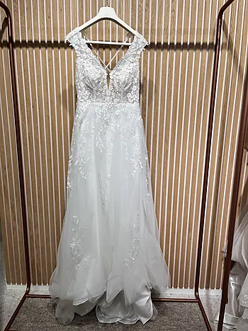 Bilde nummer 4 av En gang til brudekjole, Ladybird