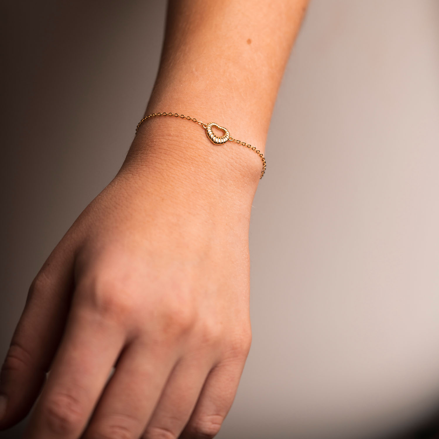 Bilde nummer 2 av Pan Jewelry, Armbånd i forgylt 925 sølv med hjerte