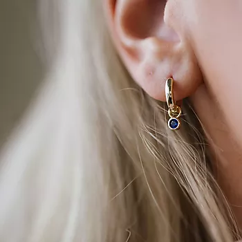 Bilde nummer 3 av Pan Jewelry, Øreringer i 925 forgylt sølv med blå zirkonia