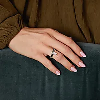 Bilde nummer 2 av Embrace ring i 925 sølv