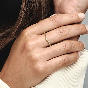 Bilde nummer 2 av Pandora Timeless, Ring i 925 forgylt sølv med zirkonia