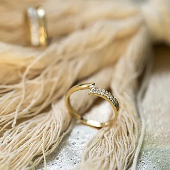 Bilde nummer 4 av Pan Jewelry, Ring i 585 gult gull med zirkonia