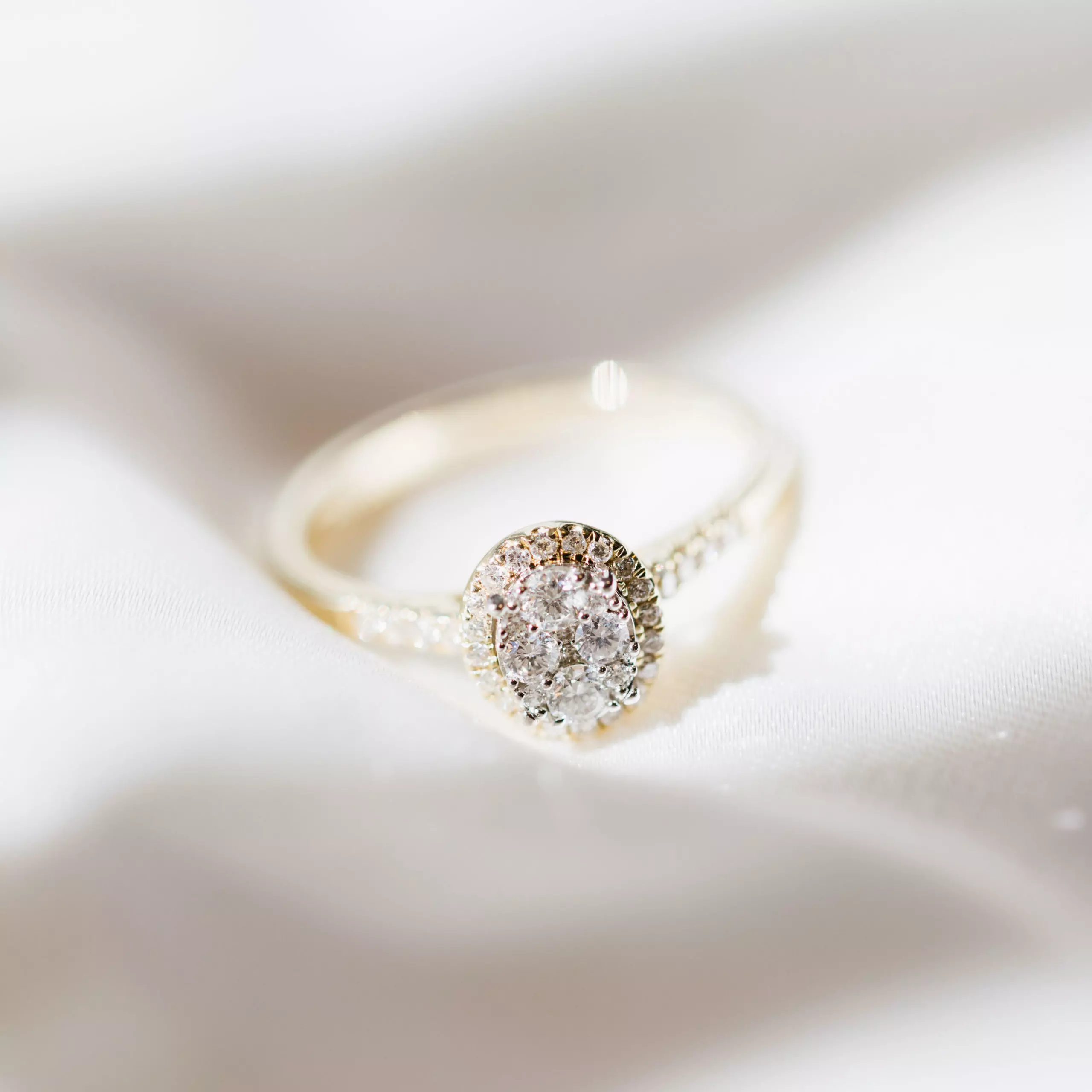Bilde nummer 2 av Josefine diamantring i 585 gult gull 0,33 ct