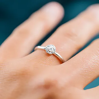 Bilde nummer 2 av Moments by Pan Jewelry, Diamantring Bliss i 585 hvitt gull 0,20 CT | 2 mm bredde
