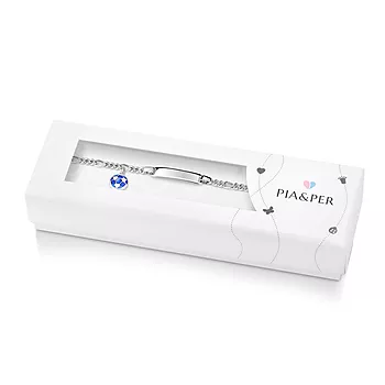 Bilde nummer 3 av Pia&Per, Armbånd i 925 sølv med graveringsplate og fotball charms i blå og hvit emalje