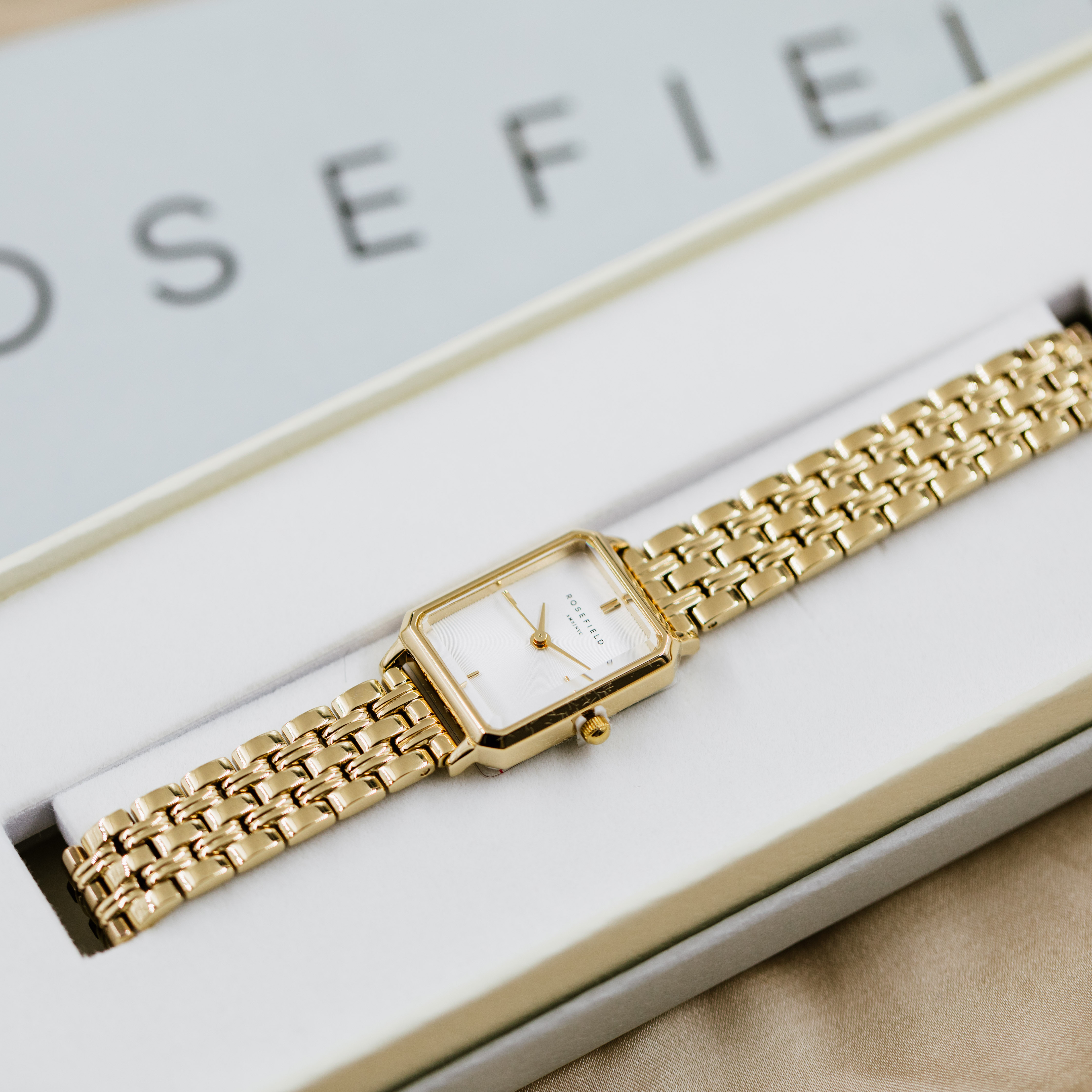 Bilde nummer 4 av Rosefield, The Heirloom dameklokke med gullfarget lenke