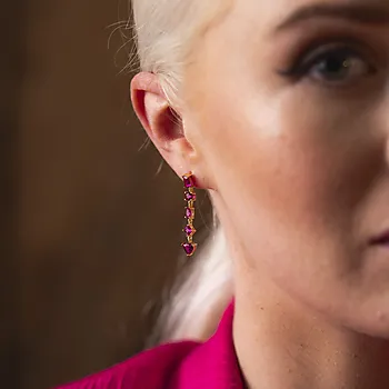 Bilde nummer 2 av Pan Jewelry, Viva Vegas øredobber i forgylt 925 sølv med rosa zirkonia