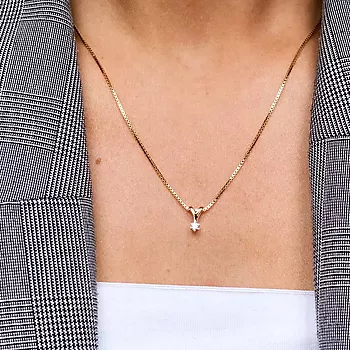 Bilde nummer 2 av Olivia anheng i 585 gult gull med diamant 0,07 ct