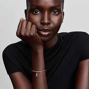 Bilde nummer 2 av Charms i 925 forgylt sølv med sikade