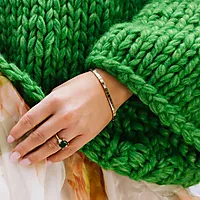Bilde nummer 2 av Alliansearmbånd i 375 gult gull med diamanter 0,25 ct